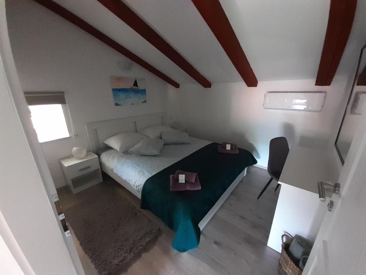 Apartman Sunset Plomin Exteriör bild