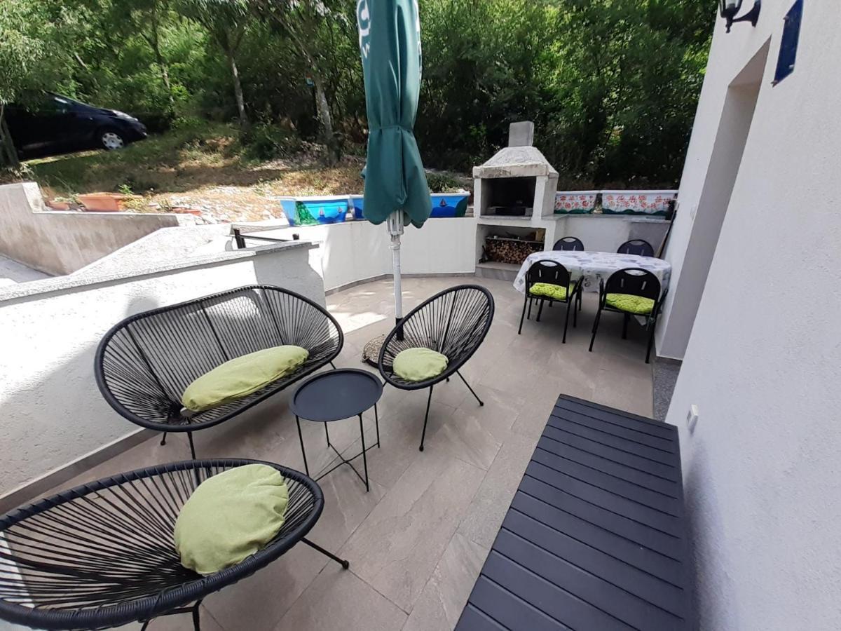 Apartman Sunset Plomin Exteriör bild